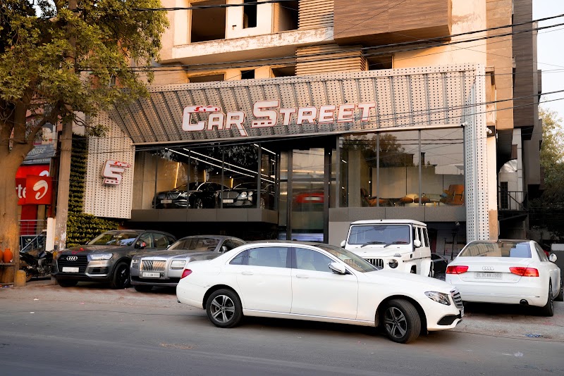 Car Street - Old Car Seller in All Cities