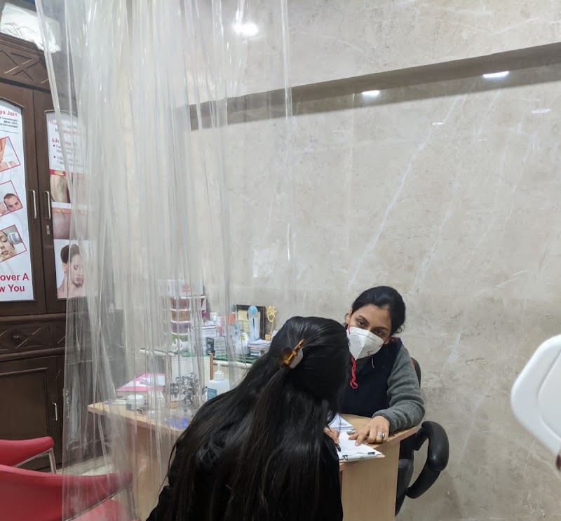 Dr. Divya Jain - Dermatologist in Delhi