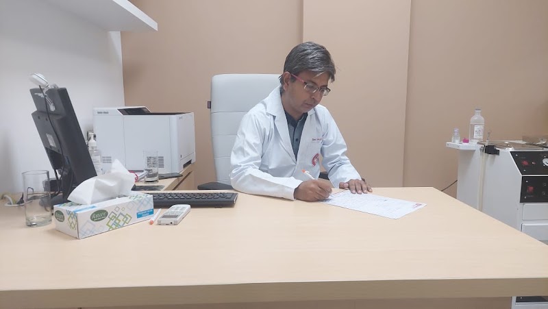 Dr. Rohit Goyal - Gastroenterologist in Delhi