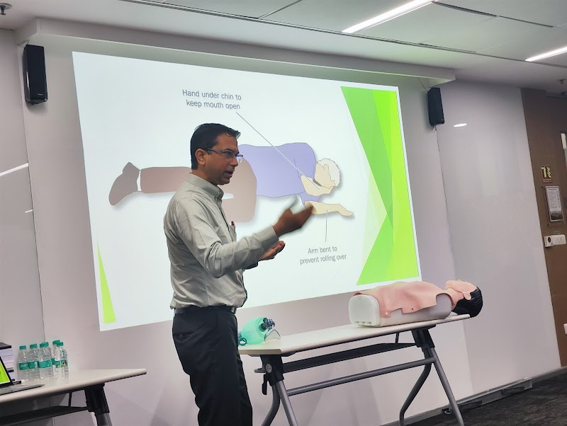 Dr Vivek Kumar