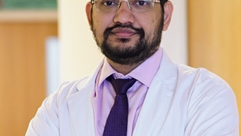 Dr Vivek Mangla - Gastroenterologist in Delhi