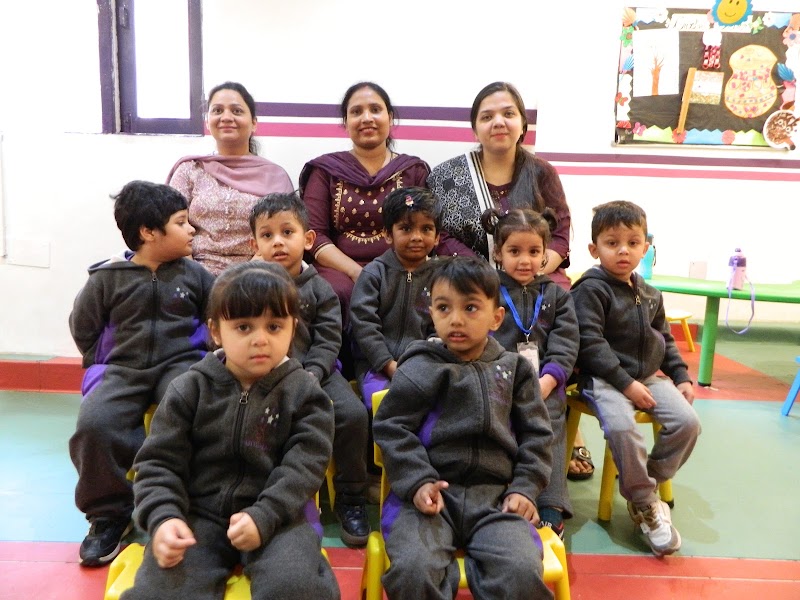 Little Miracles Playschool - Kids Pre-School in Delhi