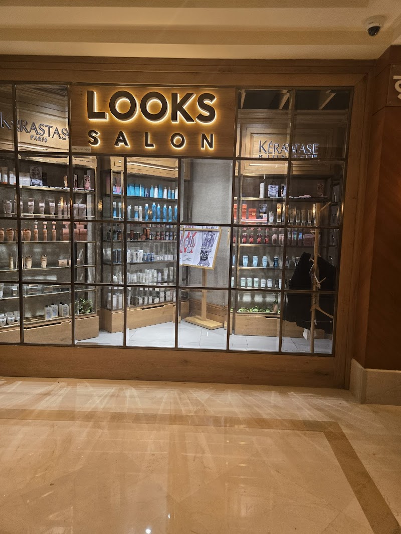 Looks Salon - Salon in Mumbai