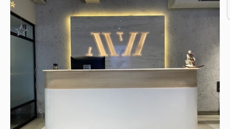 Martina Wu - Salon in Delhi