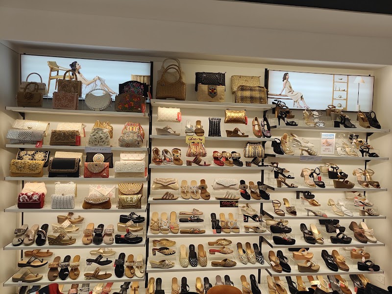 Metro Shoes - Footwear in Delhi