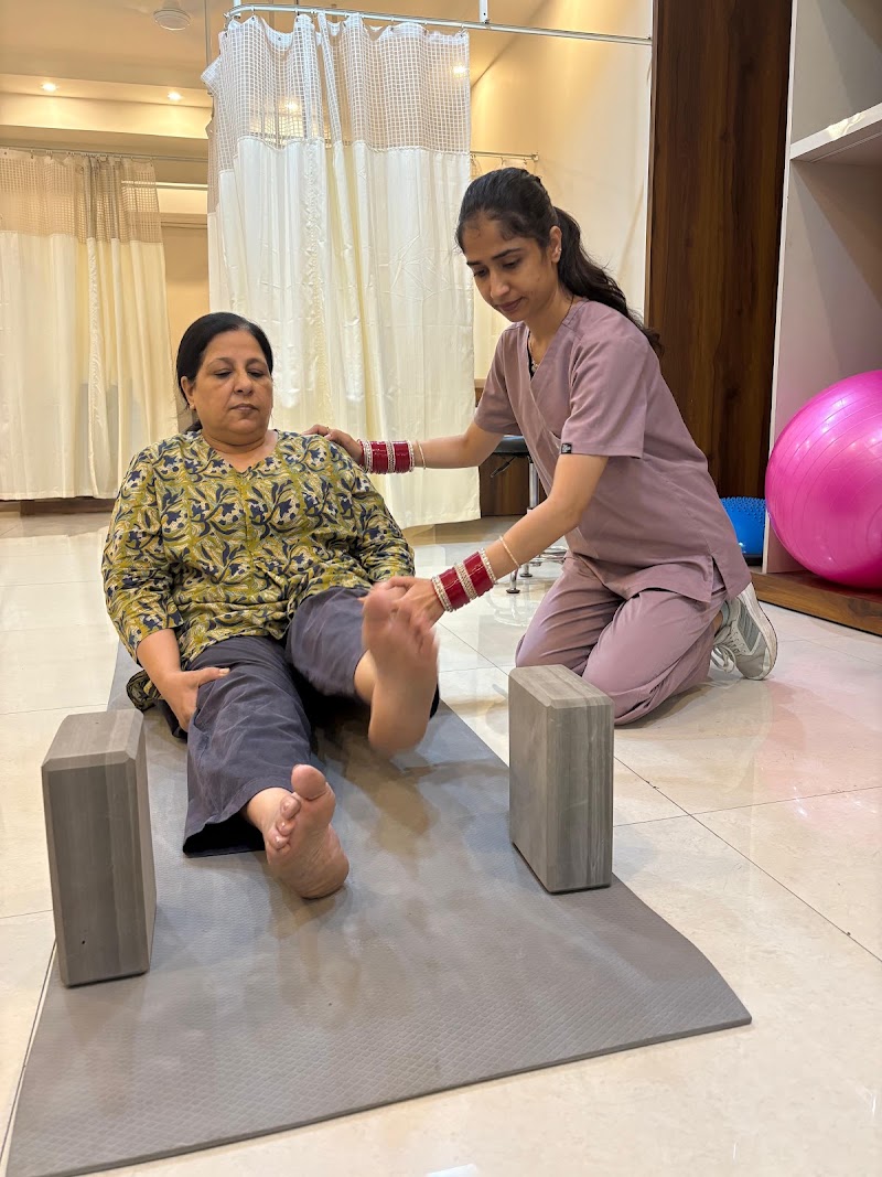 MoveEase Physiotherapy Clinic - Physiotherapy in Delhi