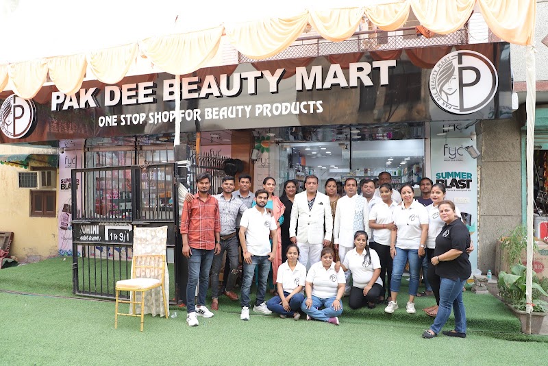 PAK DEE BEAUTY - Cosmetic Store in Delhi