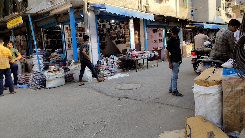 Shoe Market - Footwear in Delhi