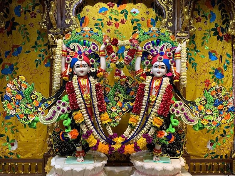 Shri Radhagiridhari Temple - Shri Radha Krishna Mandir in Mumbai