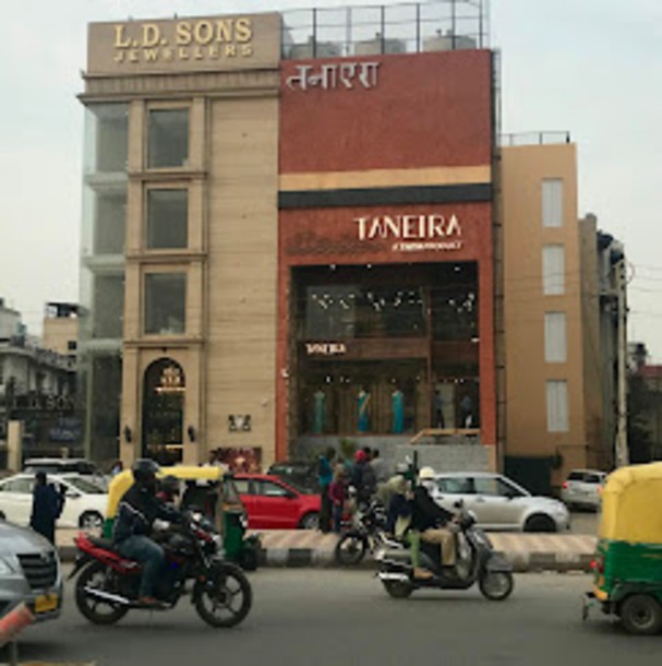 Taneira Sarees - Saree & Ethnic Wear in All Cities