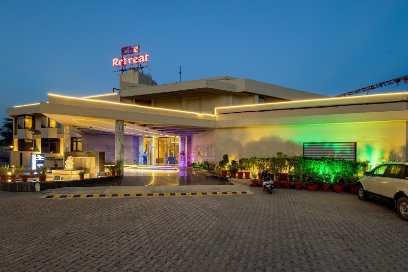 The Retreat Resort - Resort in All Cities
