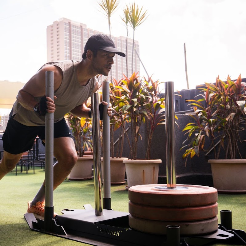 Waves Gym - Gym in Mumbai